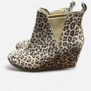 Toms leopard shoes